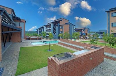 Townhouse For Sale in Vorna Valley, Midrand