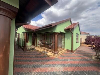 House For Sale in Mabopane Unit X, Mabopane