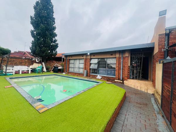 House For Sale in Mabopane, Mabopane