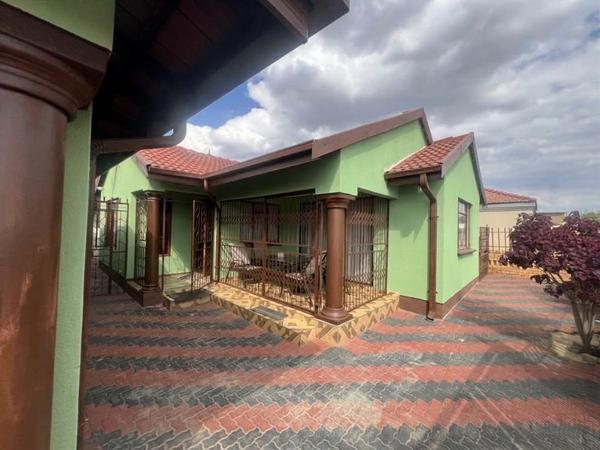 House For Sale in Mabopane Unit X, Mabopane